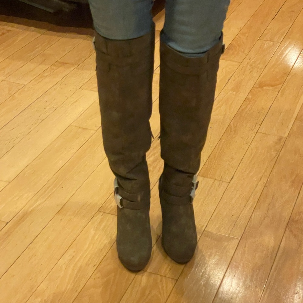 Stylish gray Knee-High Women's Boots